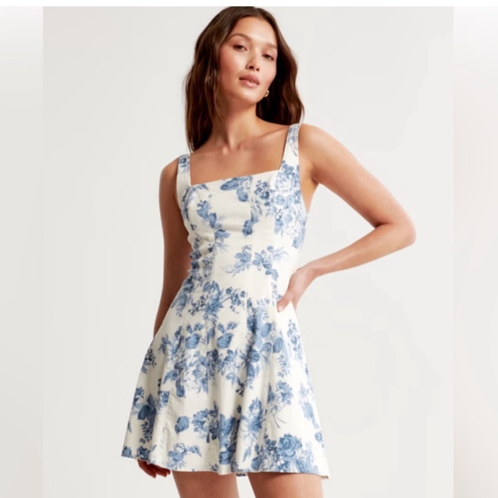 Abercrombie blue and white dress